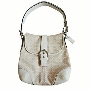 Y2k Coach Signature Soho Shoulder Bag/Crossbody #6376 In Winter White & Cream